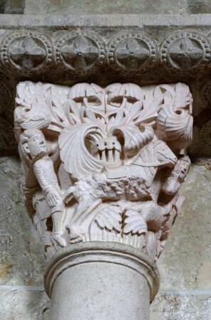 Frankreich. Bourgogne. Yonne. Vezelay. Basilique Sainte Madeleine. Sauelenkapitel