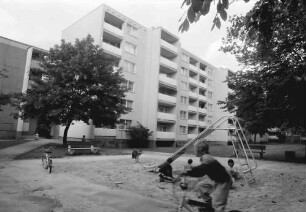 Freiburg; Landwasser: Kinderspielplatz