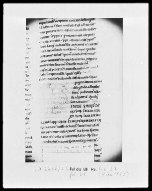 Augustinus, Enarrationes in Psalmos 51-100 — Initiale T, Folio 65 recto