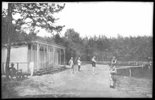 Hermsdorf. Prinz Hermannbad