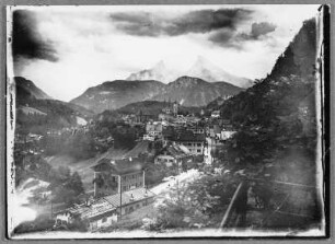 Berchtesgaden, Blick auf den Ort mit Pfarrkirche und Stiftskirche