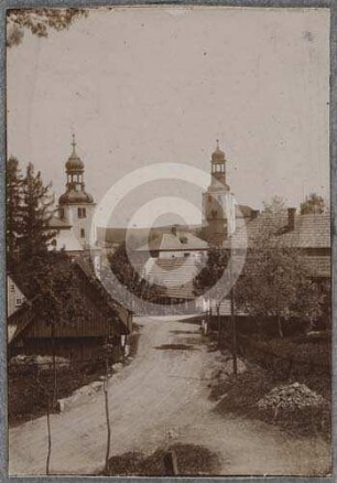 Ortsansicht Michelsdorf mit evangelischer Kirche und katholischer Kirche