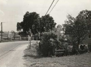 Landschaftspflege. Verschandelung durch reklametafeln an der Staatsstraße Dresden-Zinnwald bei Altenberg