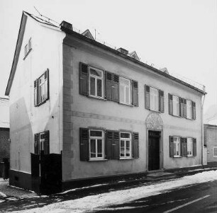 Kath. Pfarrhaus; Selters, Kirchstraße 18