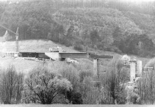 Taubertalbrücke in km 472,227 Widerlager A mit Fertigungseinrichtung