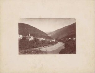 Landeck mit Burg und Inn in Nordtirol