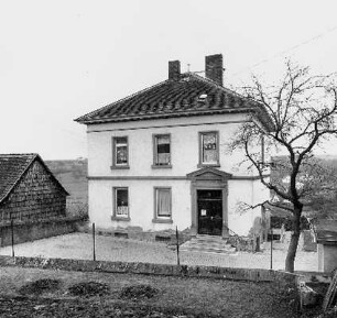 Ehemalige Schule; Lützelbach, Rathausstraße 30