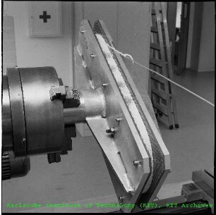 Schaden an einer Supraleiter (SL)-Spule des Instituts für Experimentelle Kernphysik (IEKP)