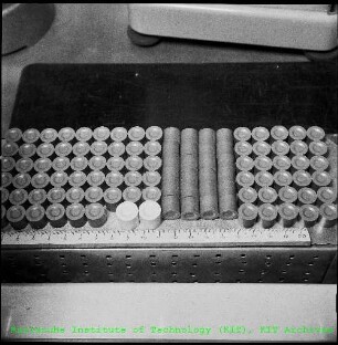 Brennelement-Pellets am Europäischen Institut für Transurane (ITU)