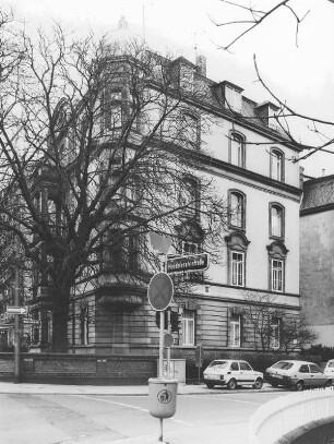 Frankfurt, Westendstraße 74