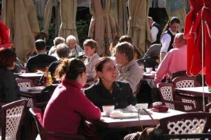 Strassencafe im Januar in La Valetta