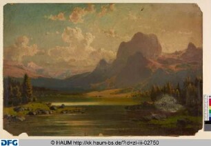 Landschaft mit See und Bergen