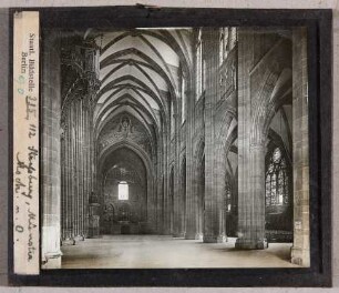 Straßburg: Münster, Mittelschiff nach Osten