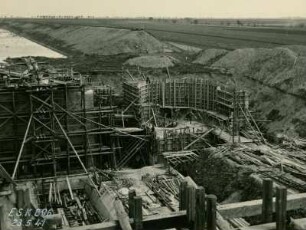 Schleusentreppe Wüsteneutzsch, Elster-Saale-Kanal, 1940-1941