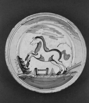Teller mit Pferd