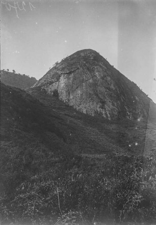 Granitberg am Karismbi (Sammlung Hans Meyer - Herzog-Adolf-Friedrich-Expedition 1907–1908)