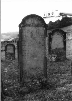 Grabstein 166