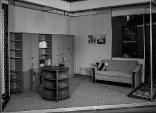 Ausstellungsfläche des VEB Möbelkombinat Ribnitz-Damgarten