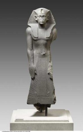 Standfigur des Königs Amenemhet III.