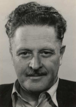 Porträt Nazim Hikmet : Porträt Nazim Hikmet (1903-1963; türkischer Dichter, Dramatiker und Schriftsteller). Fotografie Januar 1956, Berlin, IV. Deutscher Schriftstellerkongreß. Dresden: Deutsche Fotothek