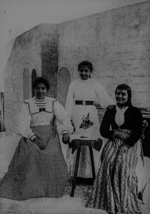 Familienportrait (Orientaufnahmen 1892/1903)