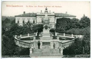 Bilin. Sauerbrunn Dr.Ritter von Reuss Denkmal mit Kurhaus