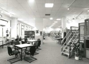 Schwarzenberg. Stadtbibliothek, Schulberg 1. Lesesaal