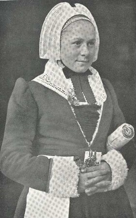 Braut in Schleifer Tracht aus Schleife. : Kleidung - Schleifer Tracht. Braut.