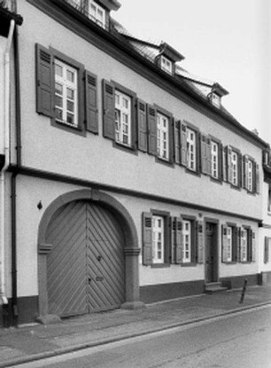 Hochheim am Main, Mainzer Straße 10