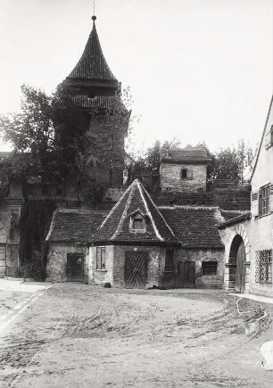 Ulm, Zundelturm : Ulm. Stadtmauer mit Zundelturm. Feldseite, Ansicht von Osten