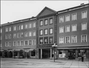 Cottbus (Chóśebuz), Spremberger Straße 32 & 33 & 34