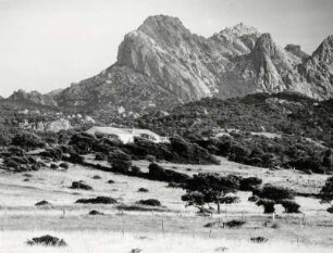 Typische Landschaft in den Bergen der Gallura