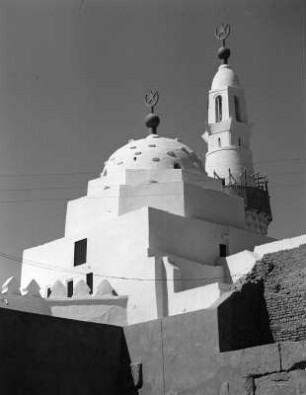 Luxor. Moschee Abu el-Haggag. Minarett und Kuppel