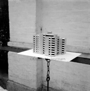 Gemeindeverwaltung: Bauplanung: Hochhaus an Hamburger Straße: Modell der Baugesellschaft ESKA