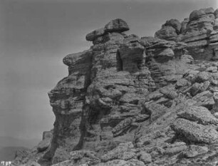 Winderosion am Quarzkongl : Aufnahme von Winderosionen an einem Gestein