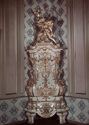 Fayence-Ofen