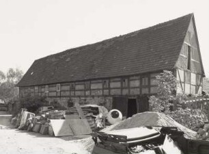 Mobschatz-Podemus, Am Dorfplatz 10. Bauernhof. Wohnstallhaus (bez. 1842)
