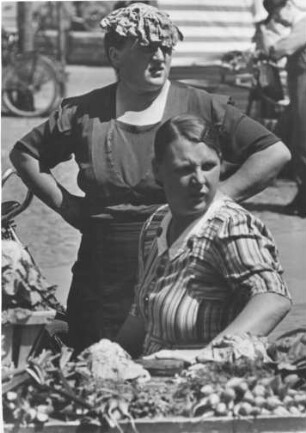 Hansestadt Lüneburg. Schnappschuss vom Markt. Marktfrauen