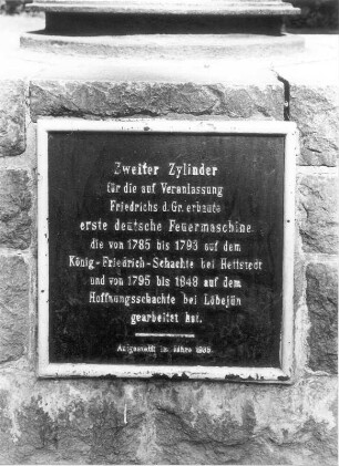 Löbejün, Denkmal für 1. Dampfmaschine, 1935