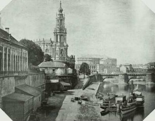 Brühlsche Terrasse in Dresden mit Katholischer Hofkirche und Hoftheater : Dampfboot Dresden