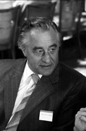 27. Tagung 1977 Chemiker; Sitzreihen im Theater: Lord George Porter of Luddenham