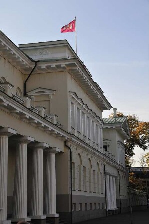 Vilnius - Präsidentenpalast : Frontalansicht des Präsidentenpalastes. Aufgenommen in Vilnius am 8. Oktober 2010