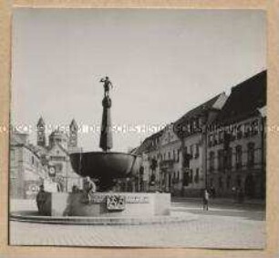 Speyer, Kriegergedenkbrunnen, Rathaus, Dom