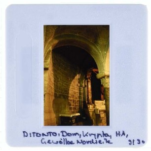 Bitonto, Kathedrale : Krypta, Hauptaltar, Gewölbe Nordseite