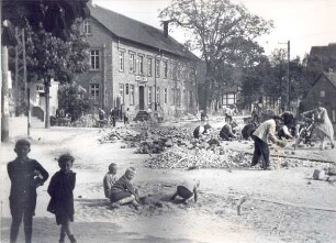 Kreuzung "Zum Niedern Kruge" heute Bielefelder Straße in Heidenoldendorf. Detmold. Bielefelder Str. Papierabzug