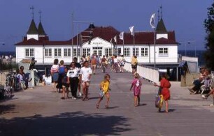Ahlbeck - Seebrücke : Seebrücke in Ahlbeck. Aufgenommen 2001
