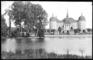 Moritzburg. Jagdschloss mit Schlossteich