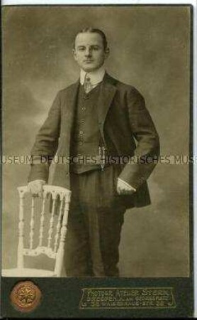 Junger Mann mit Kneifer, Carte de Visite