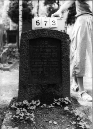 Grabstein 573