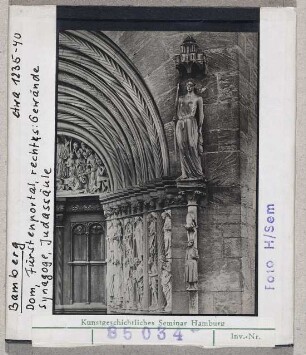 Bamberg: Dom, Fürstenportal, rechtes Gewände, Synagoge, Judassäule